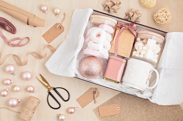 Quels sont les avantages des cadeaux personnalisés par rapport aux cadeaux traditionnels ?