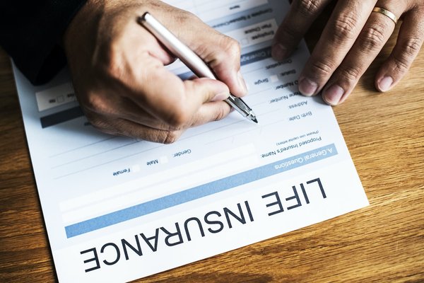 Comment souscrire à une assurance vie  et décès?