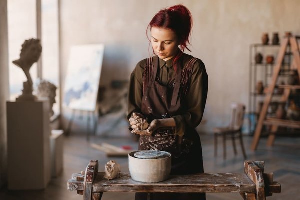 Quelle est la technique spécifique pour sculpter le marbre utilisée par Michel-Ange durant la Renaissance ?